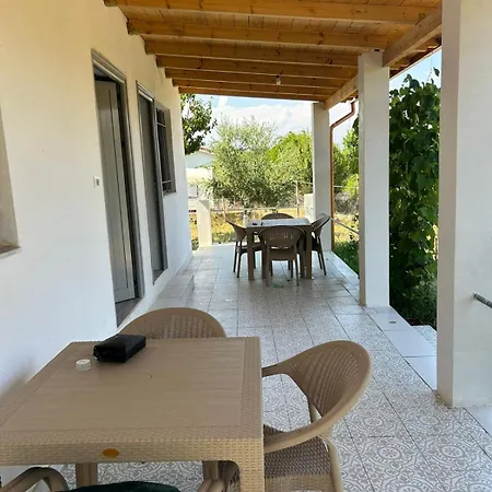 Doni's House * Ksamil